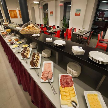 Ea Business Hotel 이흘라바 외부 사진