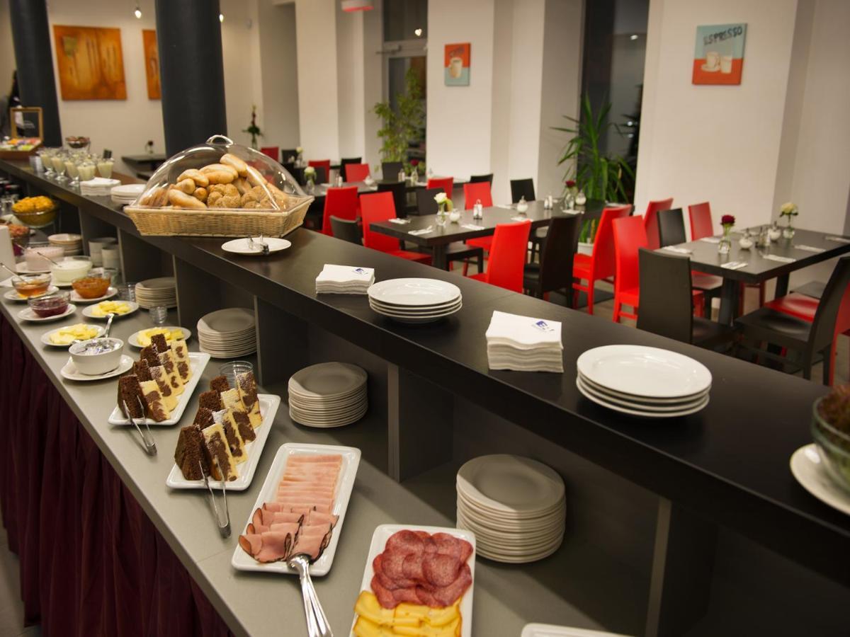 Ea Business Hotel 이흘라바 외부 사진